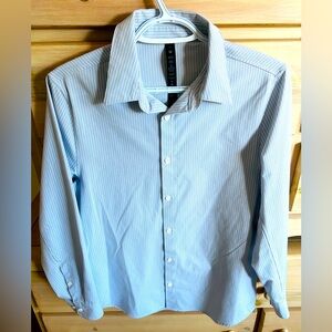 Lululemon new venture button up